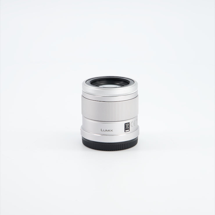 OBJECTIF PANASONIC LUMIX 42.5 mm f/1.7 ASPH / Power OIS
