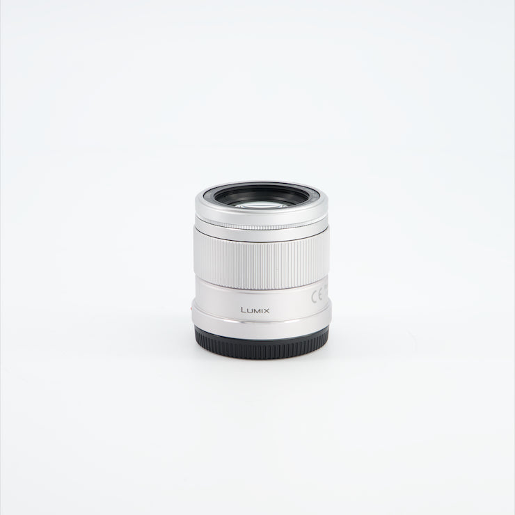OBJECTIF PANASONIC LUMIX 42.5 mm f/1.7 ASPH / Power OIS