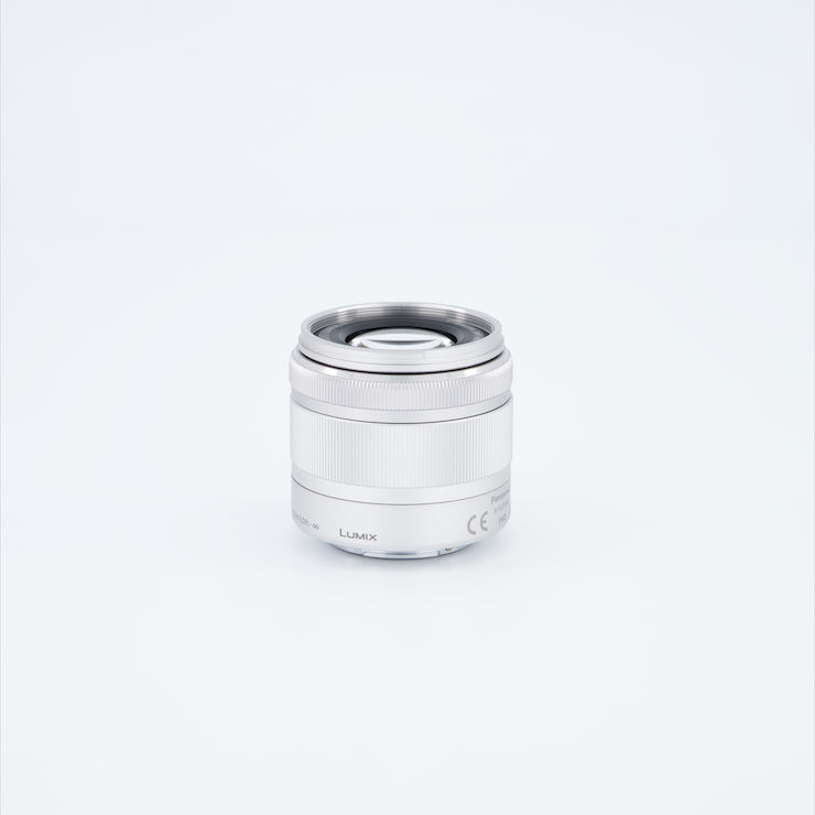 OBJECTIF PANASONIC LUMIX 35-100 mm f/4-5.6 ASPH O.I.S. Argent
